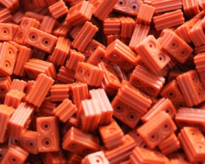 What are the characteristics of oil spill liquid silicone parts?