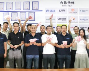 Joining hands to achieve outstanding results, receiving commendations together